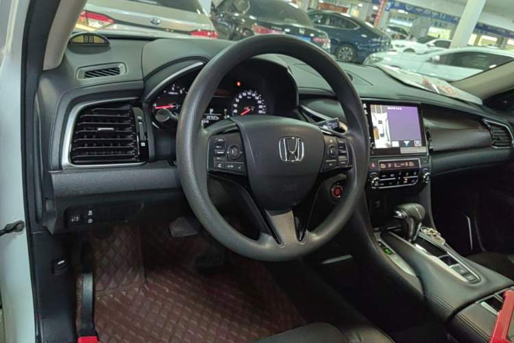 Used Honda Avancier 2017 240TURBO Two-Wheel Drive Elite Edition Center Console