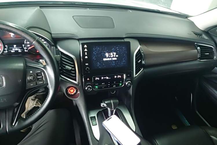 Used Honda Avancier 2017 240TURBO Two-Wheel Drive Comfort Version Center Console