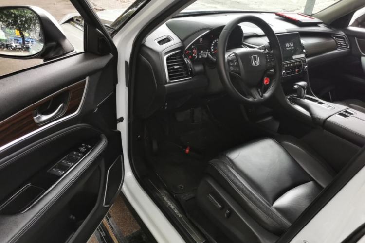 Used Honda Avancier 2017 240TURBO Two-Wheel Drive Luxury Edition Driver Seat