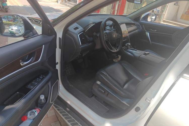 Used Honda Avancier 2017 240TURBO Two-Wheel Drive Luxury Edition Driver Seat