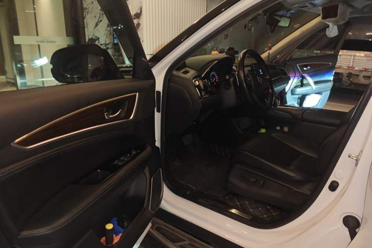 Used Honda Avancier 2017 240TURBO Two-Wheel Drive Premium Edition Driver Seat