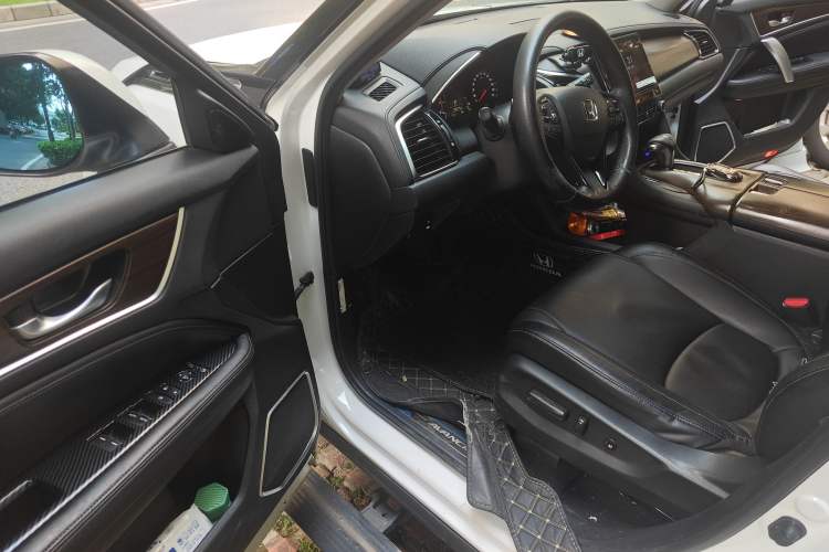 Used Honda Avancier 2017 240TURBO Two-Wheel Drive Elite Edition Driver Seat