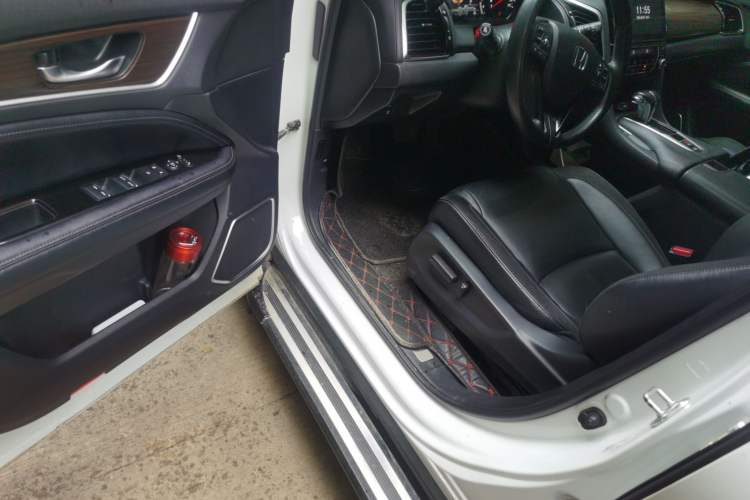 Used Honda Avancier 2017 240TURBO Two-Wheel Drive Luxury Edition Driver Seat