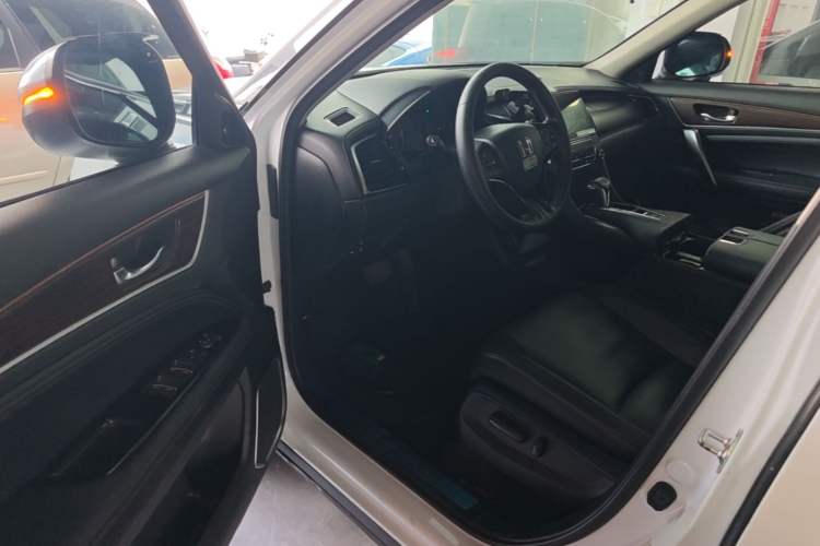 Used Honda Avancier 2017 240TURBO Two-Wheel Drive Premium Edition Driver Seat