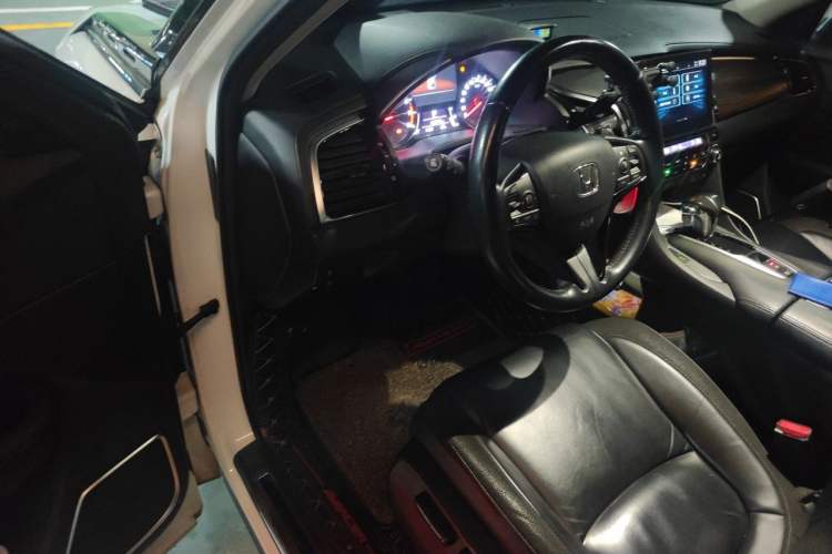 Used Honda Avancier 2017 240TURBO Two-Wheel Drive Premium Edition Driver Seat