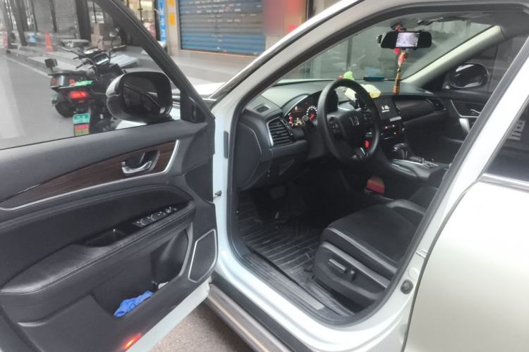 Used Honda Avancier 2017 240TURBO Two-Wheel Drive Elite Edition Driver Seat