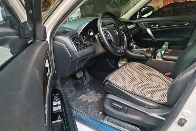 Used Honda Avancier 2017 240TURBO Two-Wheel Drive Premium Edition Driver Seat