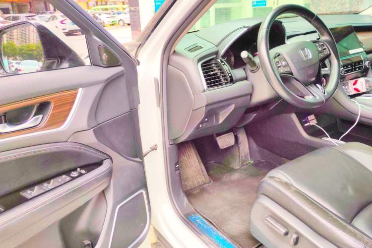 Used Honda Avancier 2017 240TURBO Two-Wheel Drive Premium Edition Driver Seat