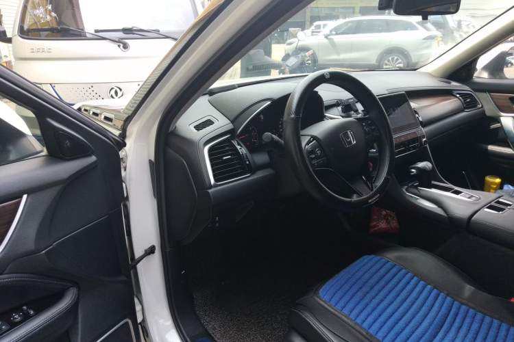 Used Honda Avancier 2017 240TURBO Two-Wheel Drive Elite Edition Driver Seat