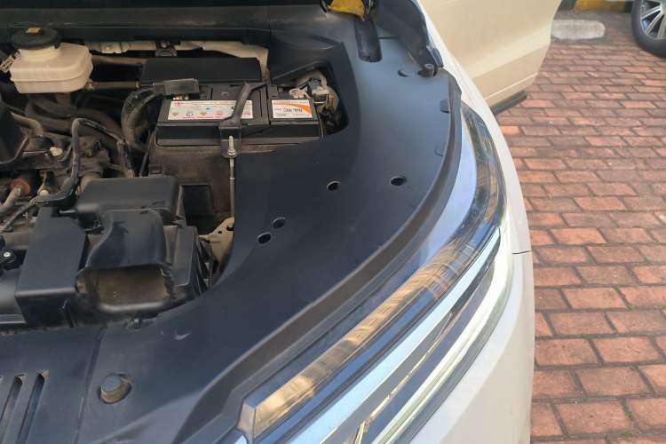 Used Honda Avancier 2017 240TURBO Two-Wheel Drive Premium Edition Engine Bay Left