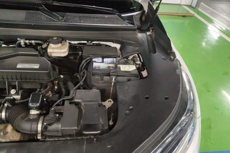 Used Honda Avancier 2017 240TURBO Two-Wheel Drive Premium Edition Engine Bay Left