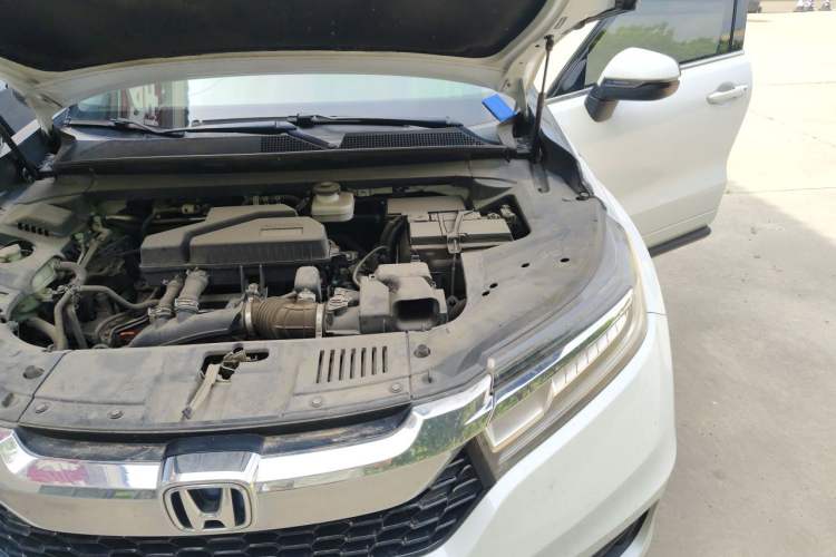 Used Honda Avancier 2017 240TURBO Two-Wheel Drive Premium Edition Engine Bay Left