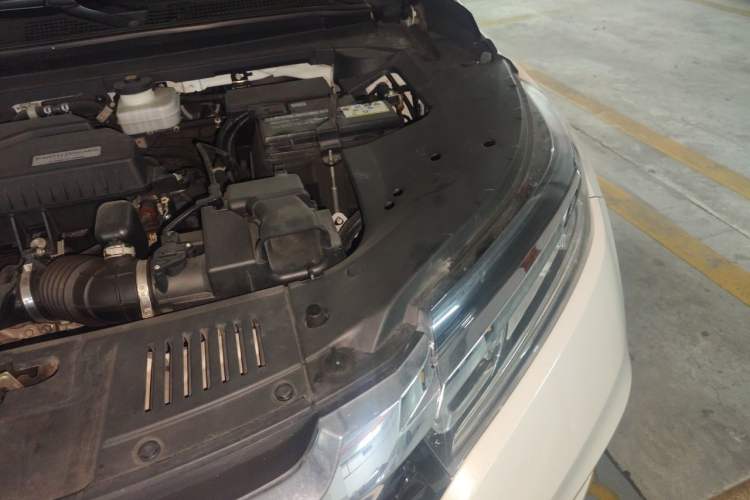 Used Honda Avancier 2017 240TURBO Two-Wheel Drive Comfort Version Engine Bay Left