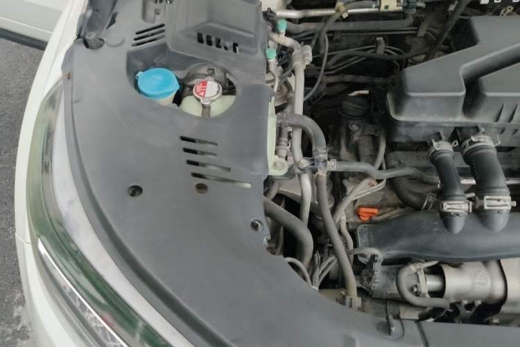 Used Honda Avancier 2017 240TURBO Two-Wheel Drive Premium Edition Engine Bay Right