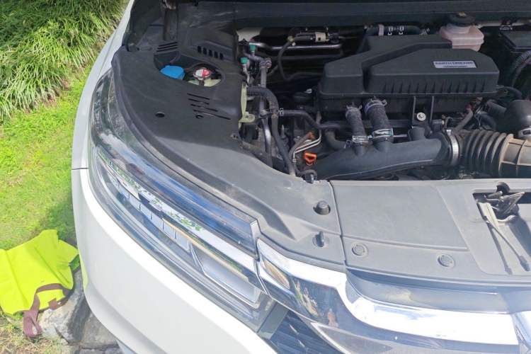 Used Honda Avancier 2017 240TURBO Two-Wheel Drive Premium Edition Engine Bay Right