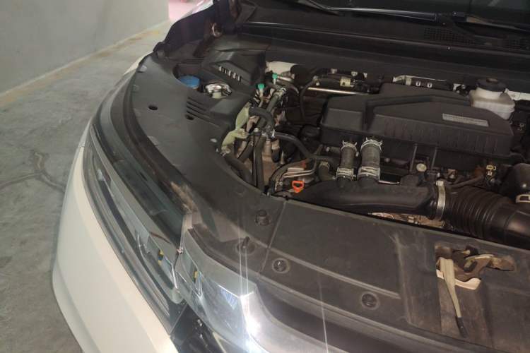 Used Honda Avancier 2017 240TURBO Two-Wheel Drive Comfort Version Engine Bay Right