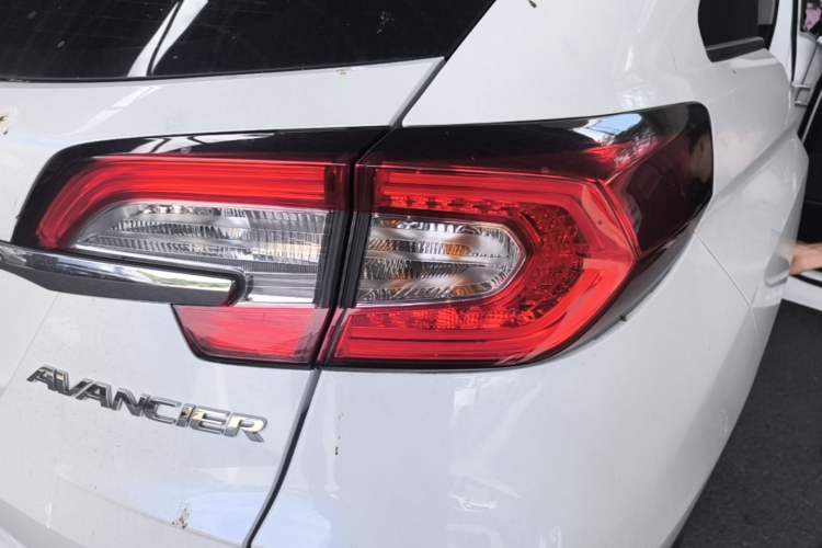 Used Honda Avancier 2017 240TURBO Two-Wheel Drive Comfort Version Exterior 3