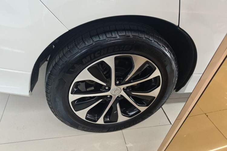 Used Honda Avancier 2017 240TURBO Two-Wheel Drive Luxury Edition Exterior 5