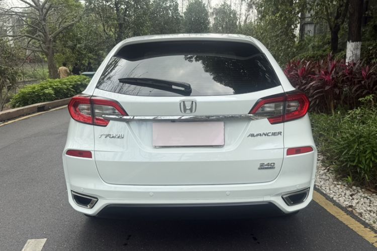 Used Honda Avancier 2017 240TURBO Two-Wheel Drive Luxury Edition Exterior 7