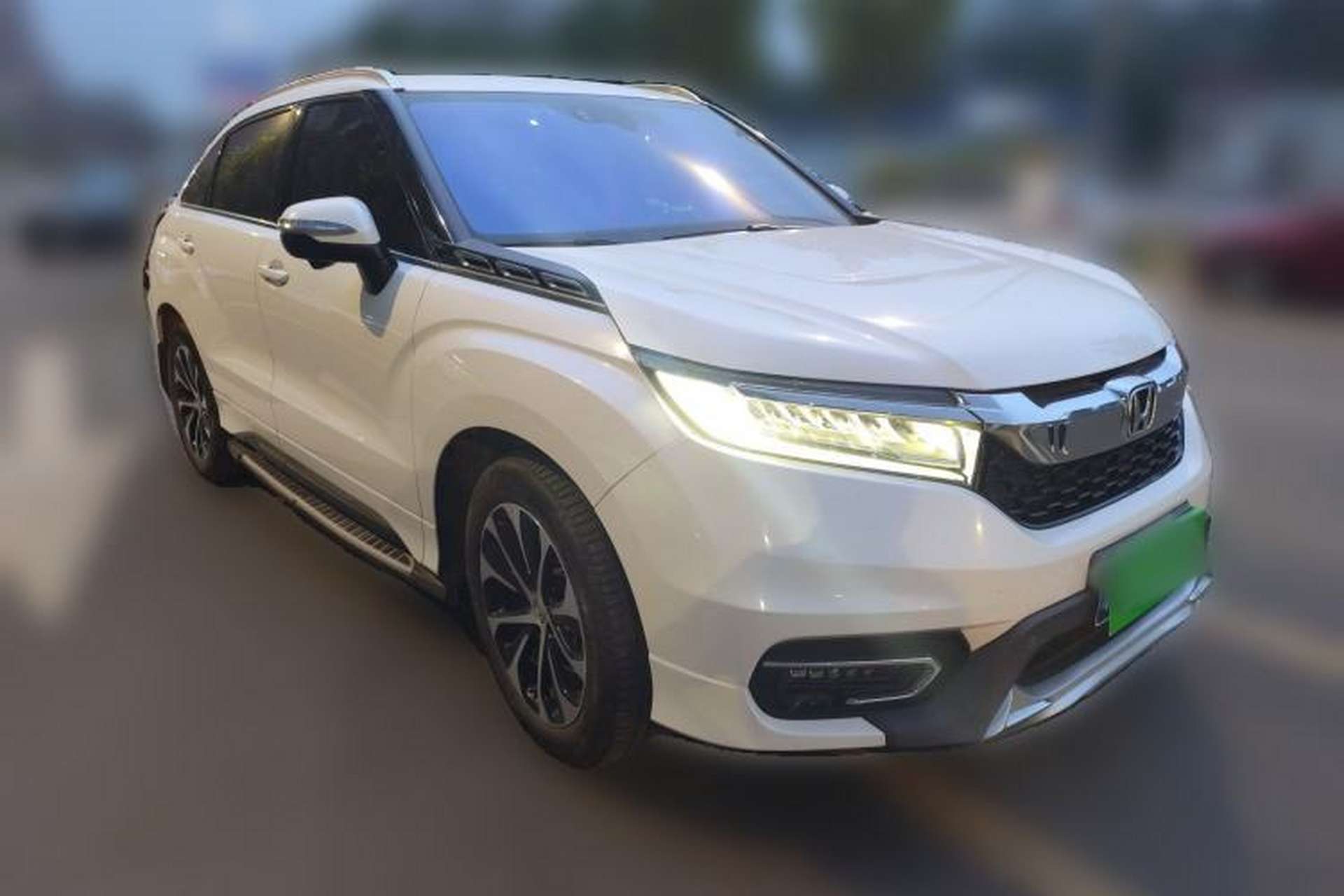 Used Honda Avancier 2017 240TURBO Two-Wheel Drive Premium Edition Front Right 45 Deg