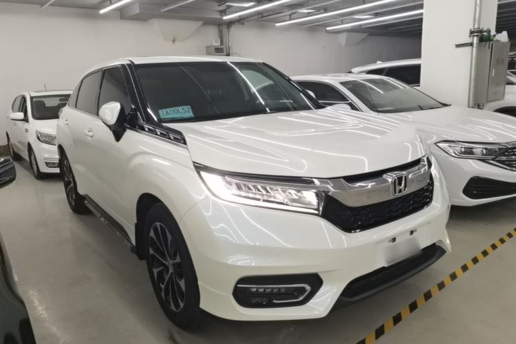 Used Honda Avancier 2017 240TURBO Two-Wheel Drive Premium Edition Front Right 45 Deg