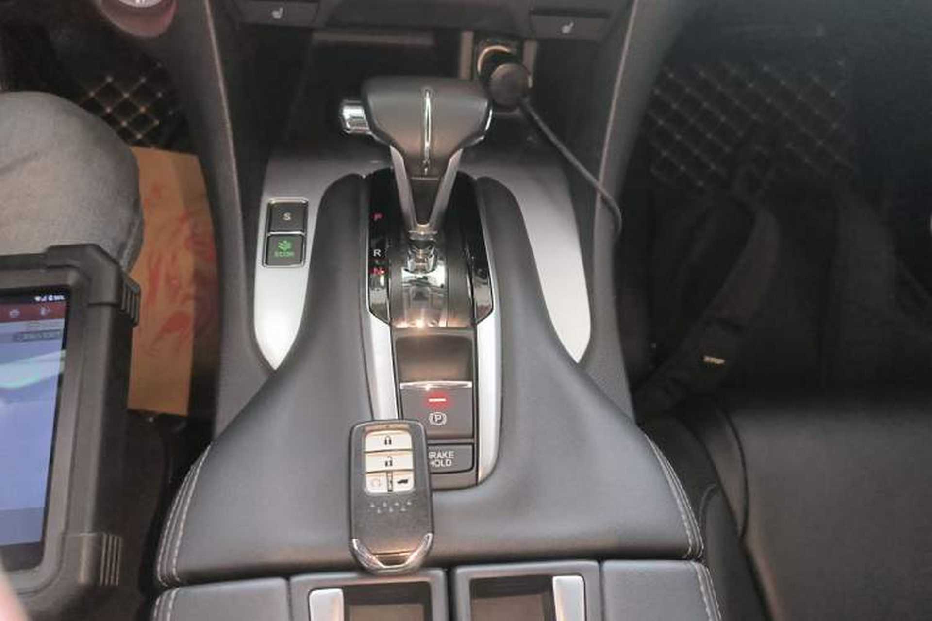 Used Honda Avancier 2017 240TURBO Two-Wheel Drive Premium Edition Gear Lever
