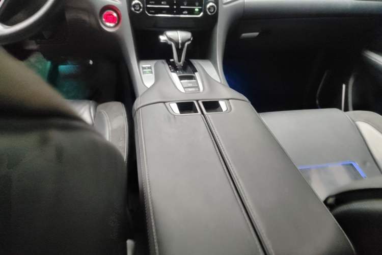 Used Honda Avancier 2017 240TURBO Two-Wheel Drive Comfort Version Gear Lever