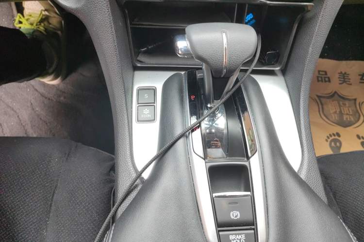 Used Honda Avancier 2017 240TURBO Two-Wheel Drive Elite Edition Gear Lever