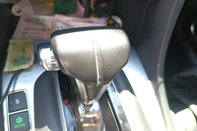 Used Honda Avancier 2017 240TURBO Two-Wheel Drive Premium Edition Gear Lever
