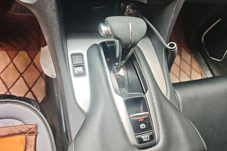 Used Honda Avancier 2017 240TURBO Two-Wheel Drive Elite Edition Gear Lever