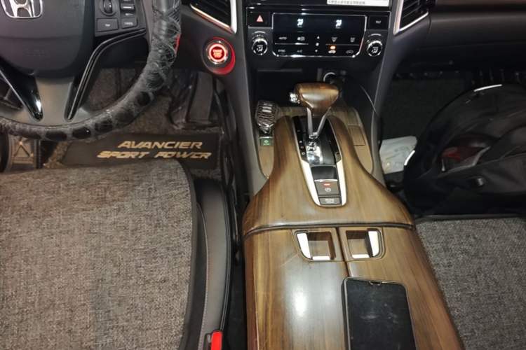 Used Honda Avancier 2017 240TURBO Two-Wheel Drive Elite Edition Gear Lever