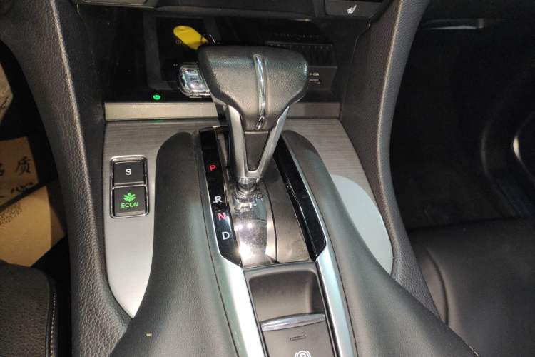 Used Honda Avancier 2017 240TURBO Two-Wheel Drive Luxury Edition Gear Lever
