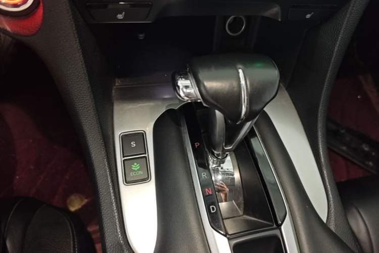 Used Honda Avancier 2017 240TURBO Two-Wheel Drive Premium Edition Gear Lever