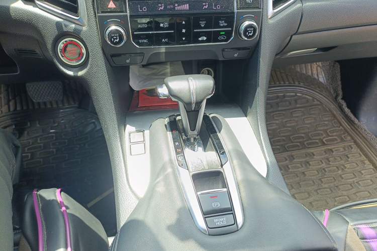 Used Honda Avancier 2017 240TURBO Two-Wheel Drive Premium Edition Gear Lever