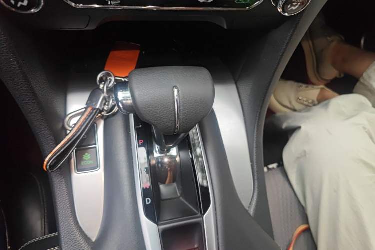 Used Honda Avancier 2017 240TURBO Two-Wheel Drive Elite Edition Gear Lever