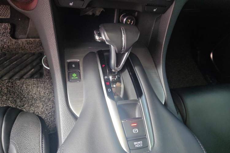 Used Honda Avancier 2017 240TURBO Two-Wheel Drive Premium Edition Gear Lever