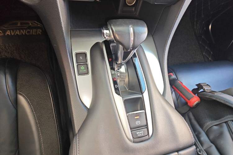 Used Honda Avancier 2017 240TURBO Two-Wheel Drive Comfort Version Gear Lever