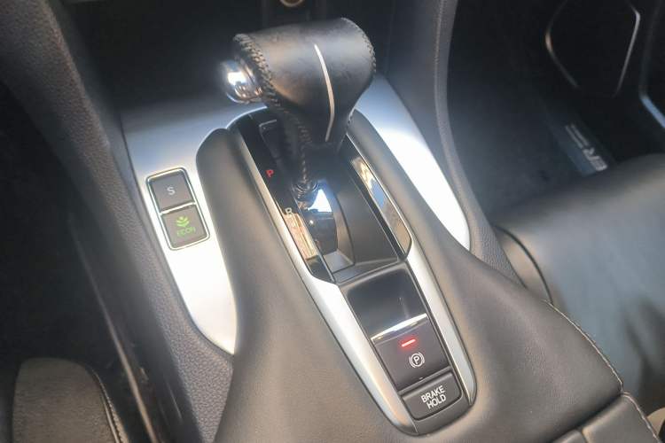 Used Honda Avancier 2017 240TURBO Two-Wheel Drive Premium Edition Gear Lever