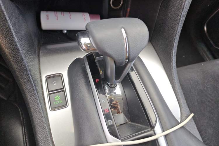 Used Honda Avancier 2017 240TURBO Two-Wheel Drive Elite Edition Gear Lever