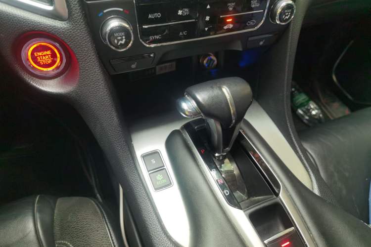 Used Honda Avancier 2017 240TURBO Two-Wheel Drive Luxury Edition Gear Lever