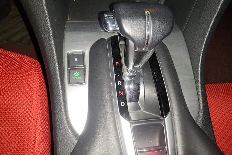 Used Honda Avancier 2017 240TURBO Two-Wheel Drive Comfort Version Gear Lever