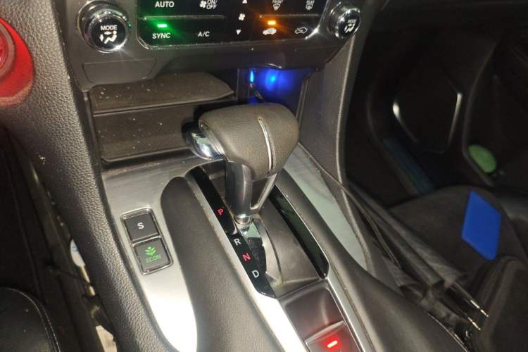 Used Honda Avancier 2017 240TURBO Two-Wheel Drive Elite Edition Gear Lever