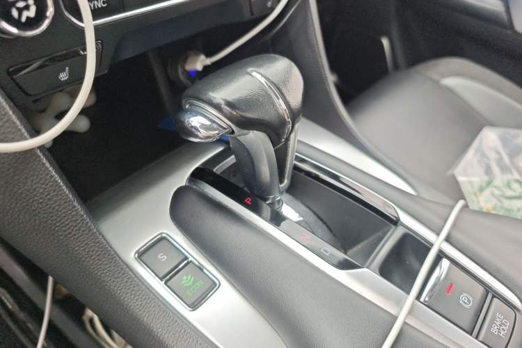 Used Honda Avancier 2017 240TURBO Two-Wheel Drive Luxury Edition Gear Lever