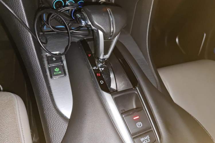 Used Honda Avancier 2017 240TURBO Two-Wheel Drive Premium Edition Gear Lever