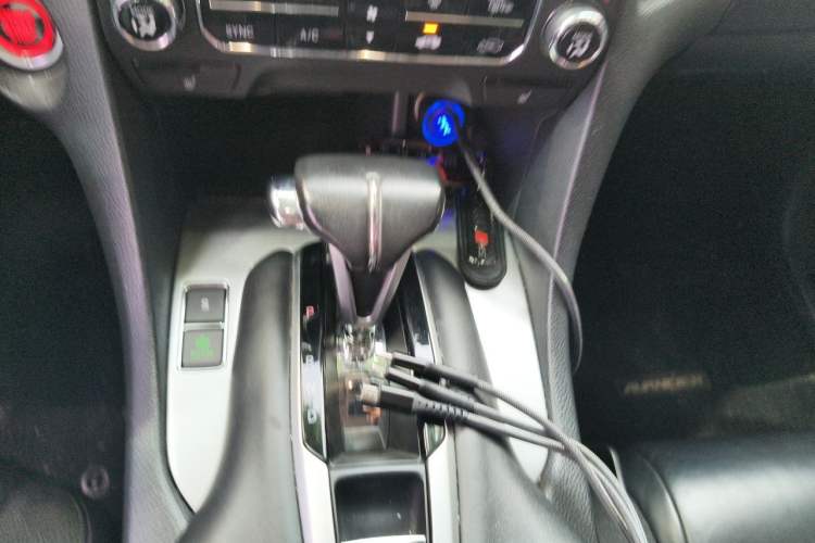 Used Honda Avancier 2017 240TURBO Two-Wheel Drive Luxury Edition Gear Lever