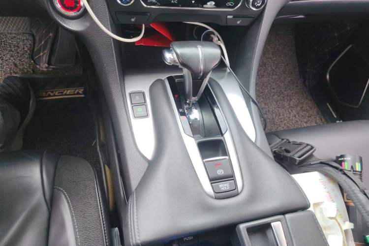 Used Honda Avancier 2017 240TURBO Two-Wheel Drive Premium Edition Gear Lever