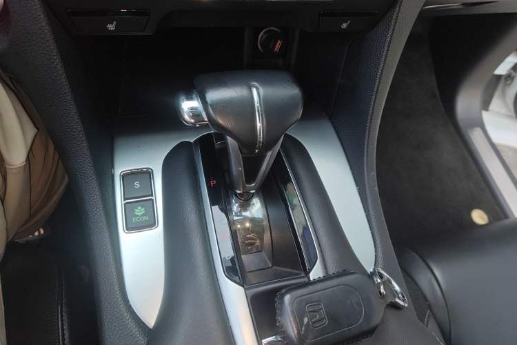 Used Honda Avancier 2017 240TURBO Two-Wheel Drive Luxury Edition Gear Lever