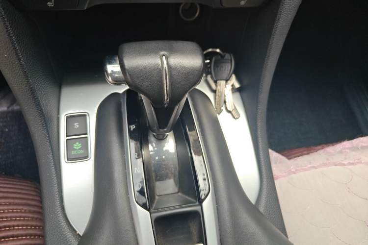 Used Honda Avancier 2017 240TURBO Two-Wheel Drive Premium Edition Gear Lever