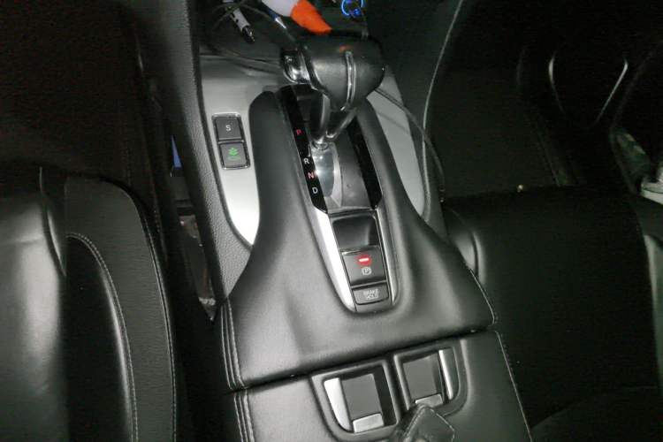Used Honda Avancier 2017 240TURBO Two-Wheel Drive Luxury Edition Gear Lever