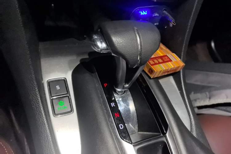 Used Honda Avancier 2017 240TURBO Two-Wheel Drive Elite Edition Gear Lever